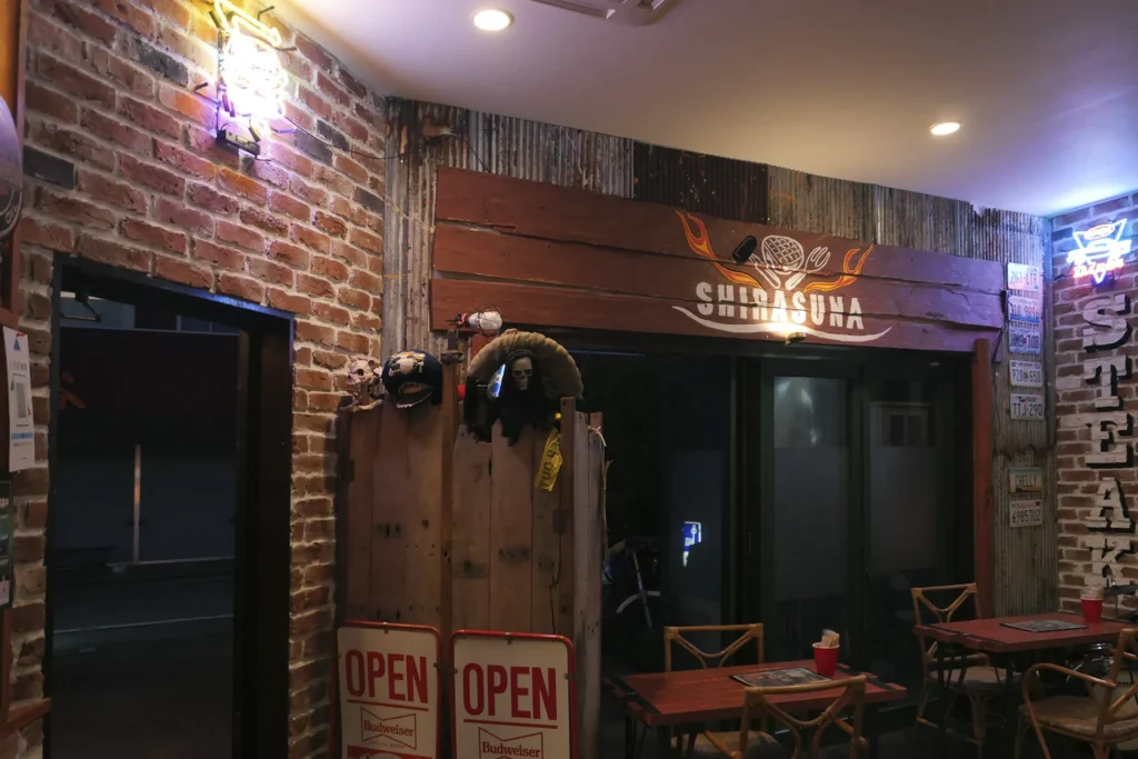 ステーキレストラン　内装デザイン