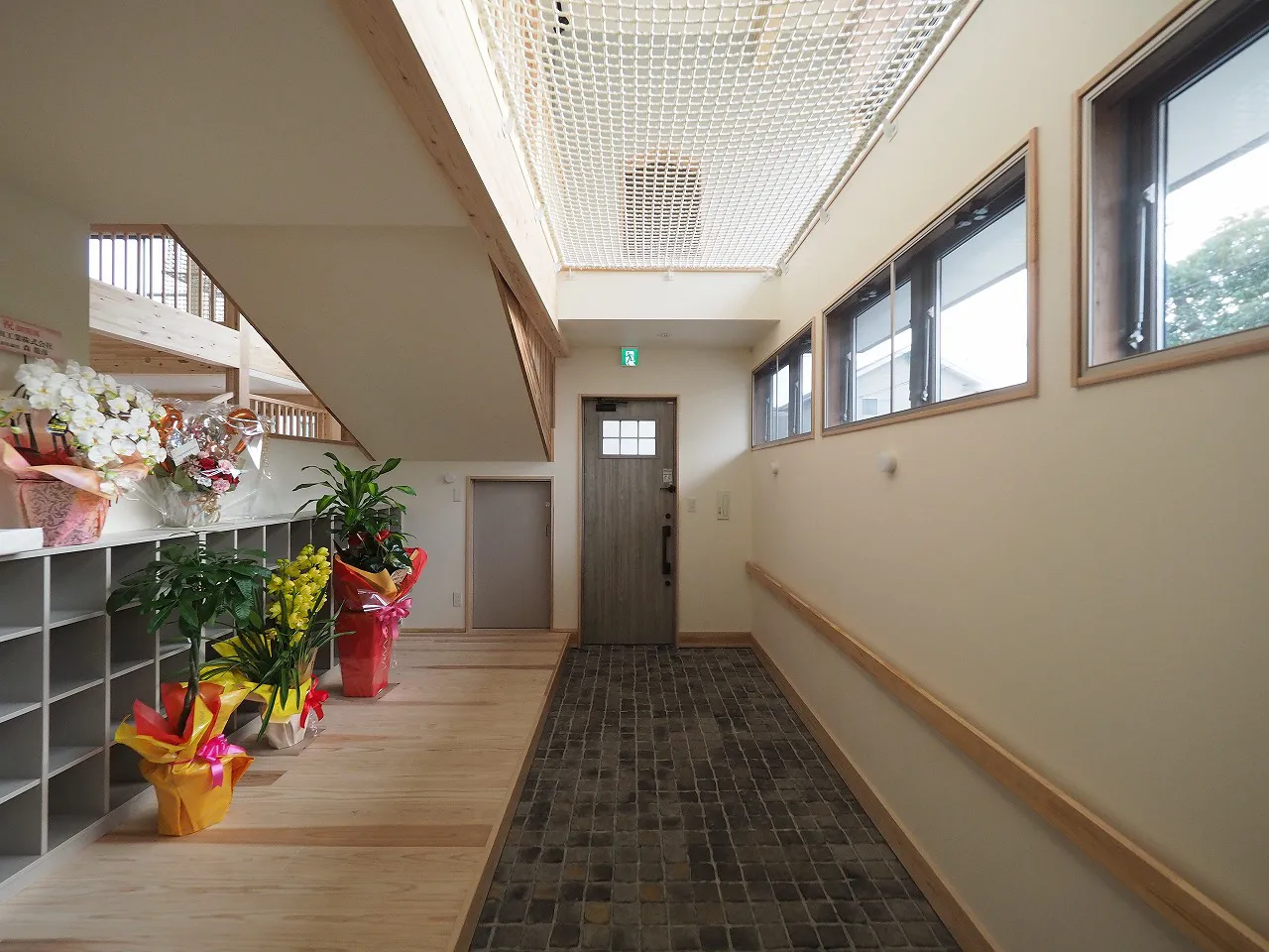 フロアータイル 床タイルCAN’FLOOR「キュービック(CUB)」 内外装事例