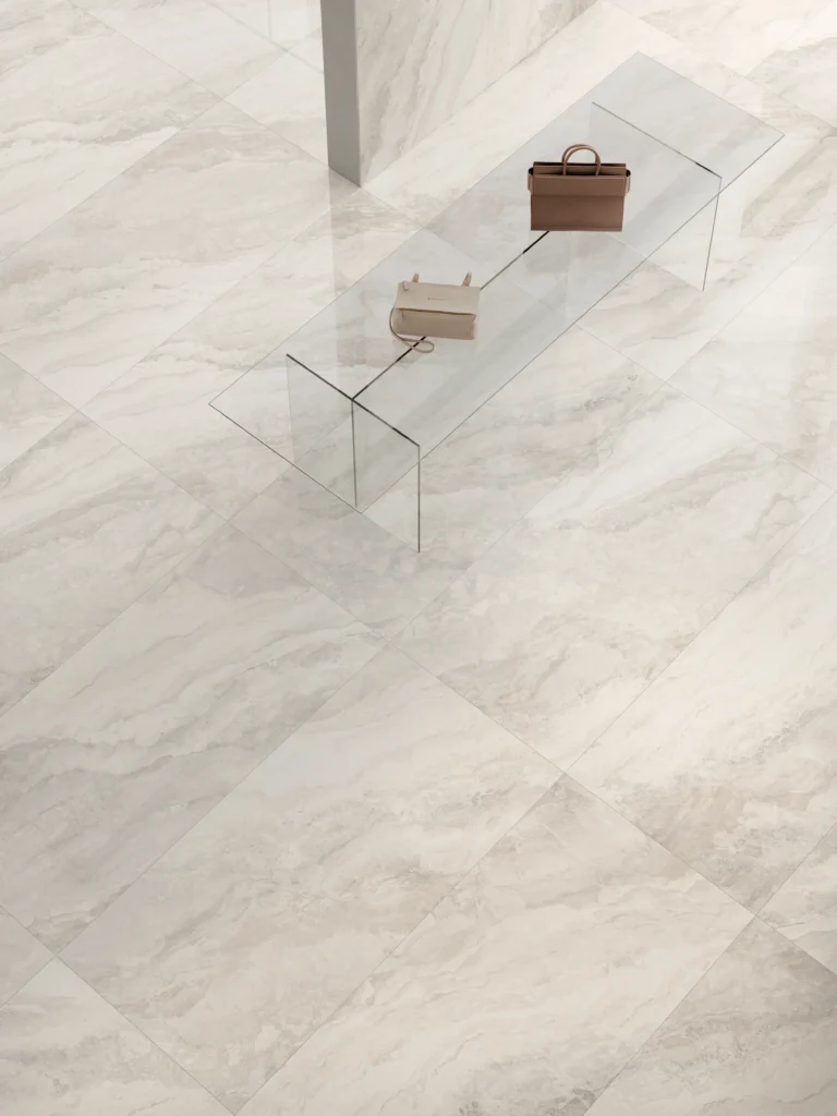 Tiles 床タイル「MYSTIC– ミスティック（Ivory）」 床施工事例イメージ　輸入タイル