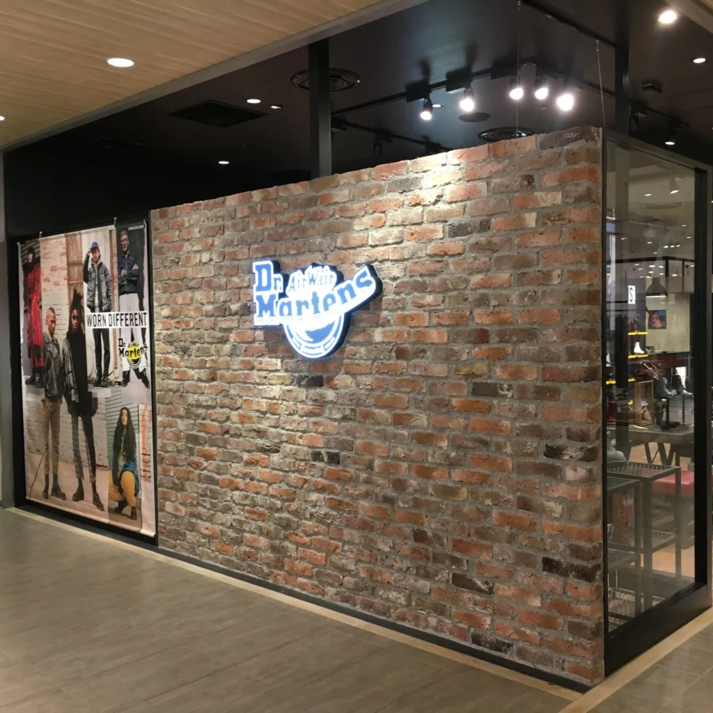 ブリックタイルCAN’BRICK「マンチェスター(MC-1)」ドクターマーチン二子玉川ライズ店